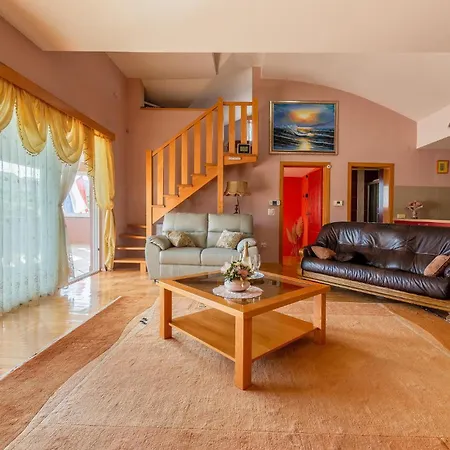 度假居 Cozy In With Wifi *